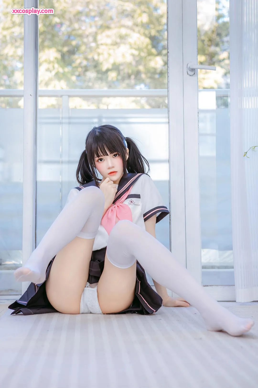 Sakuramomiao - Ice Cream Schoolgirl